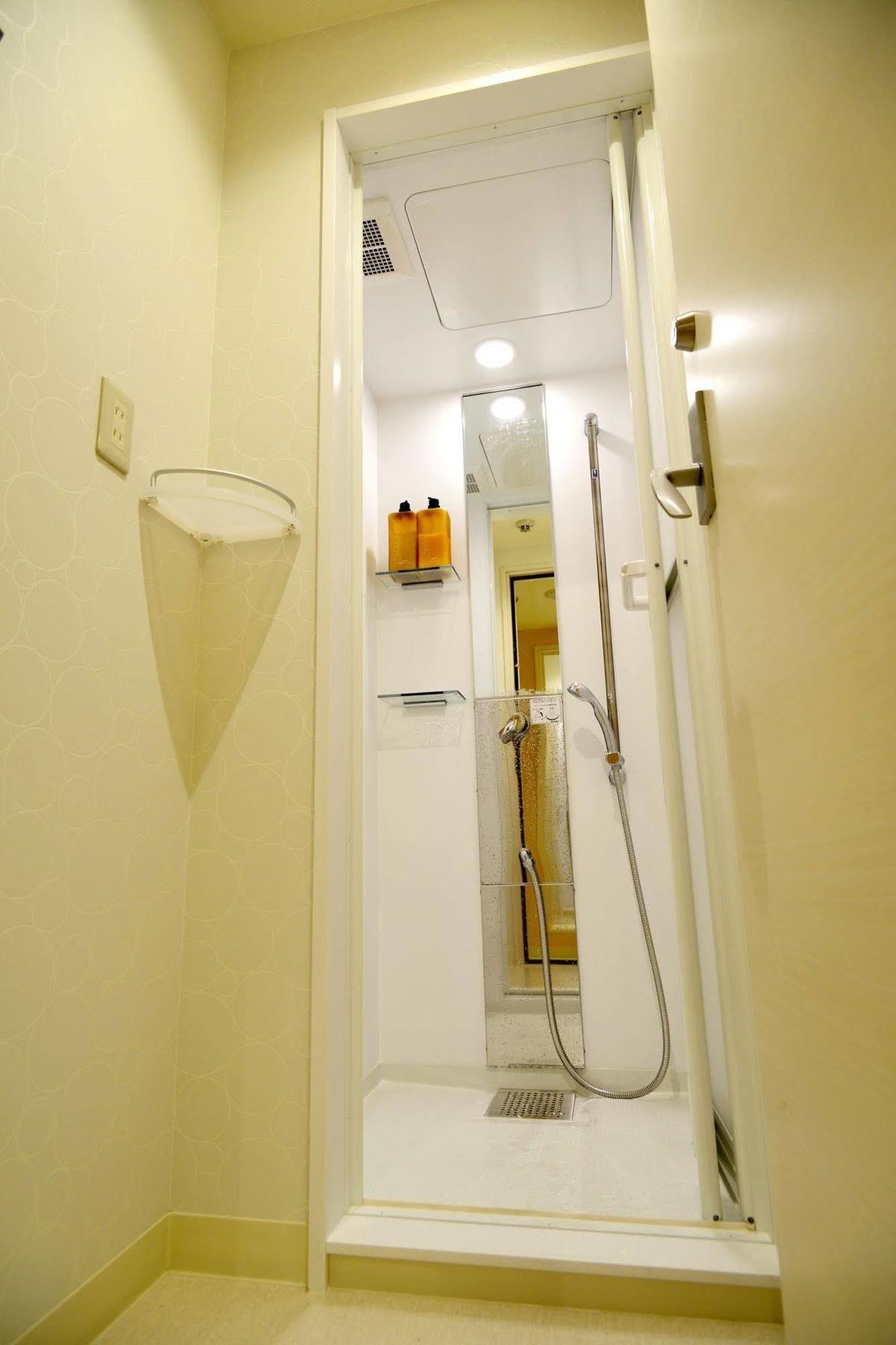 B&S Eco Cube Shinsaibashi Hotell Osaka Exteriör bild