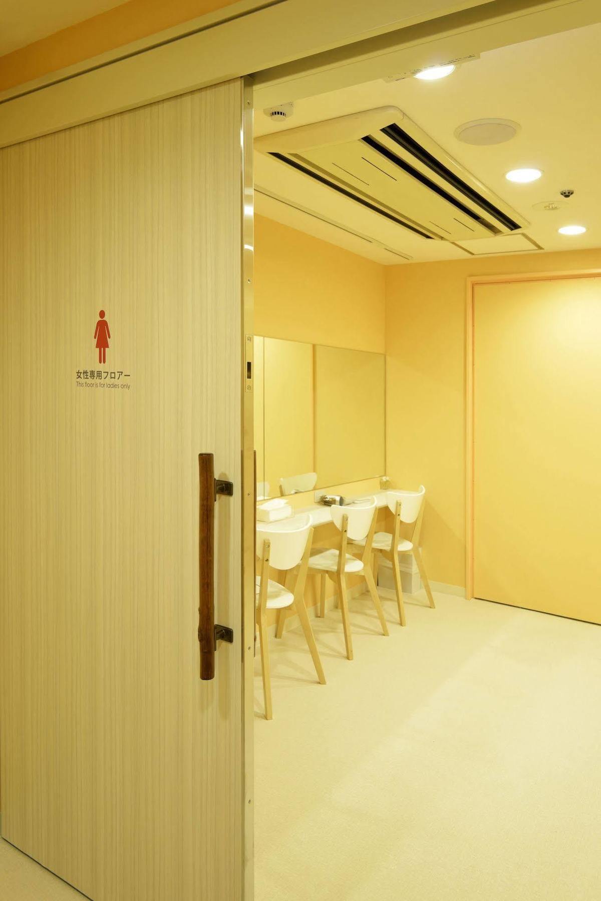 B&S Eco Cube Shinsaibashi Hotell Osaka Exteriör bild